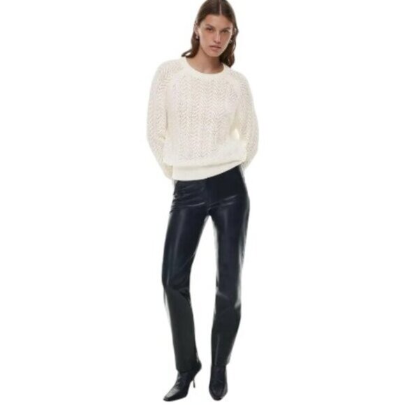 Aritzia Sweaters - Aritzia White Crew Neck Sweater